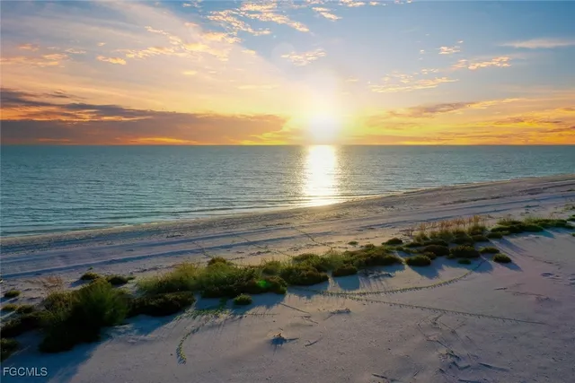 $10,895,000 | 4717 Rue Belle Mer, Sanibel, FL 33957