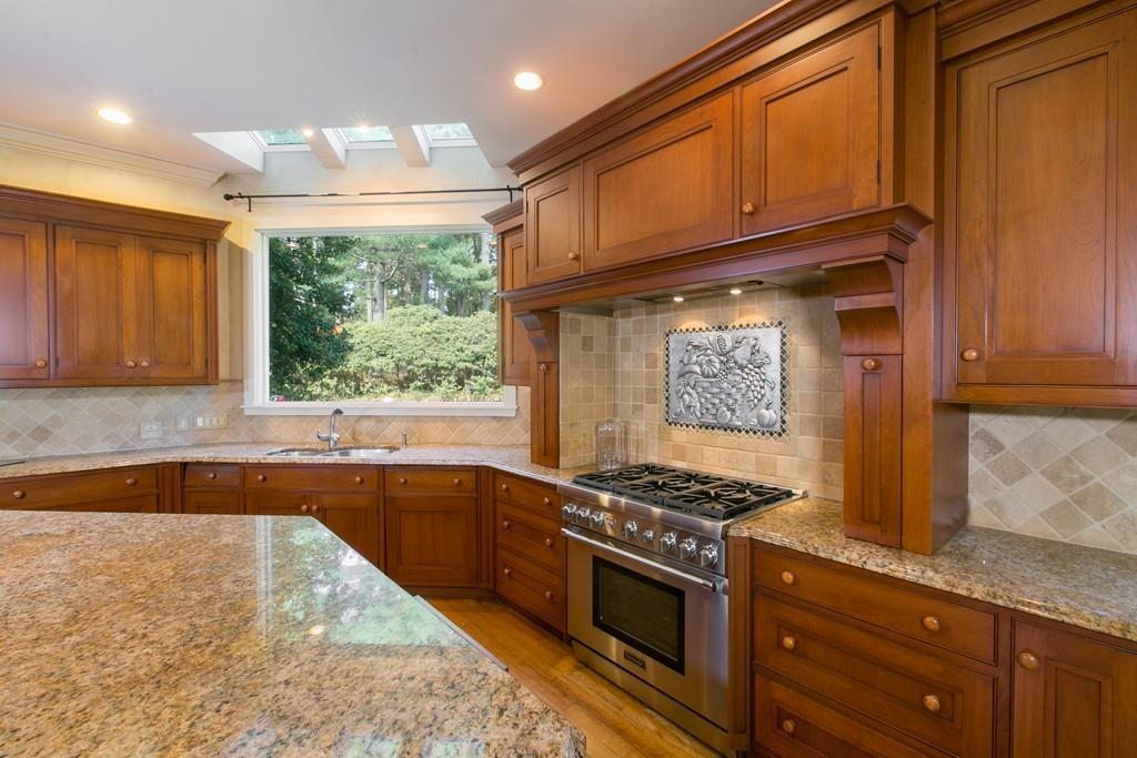 345 Garfield Road Concord, MA 01742 - Photo 8 of 42 Gallery Image 8