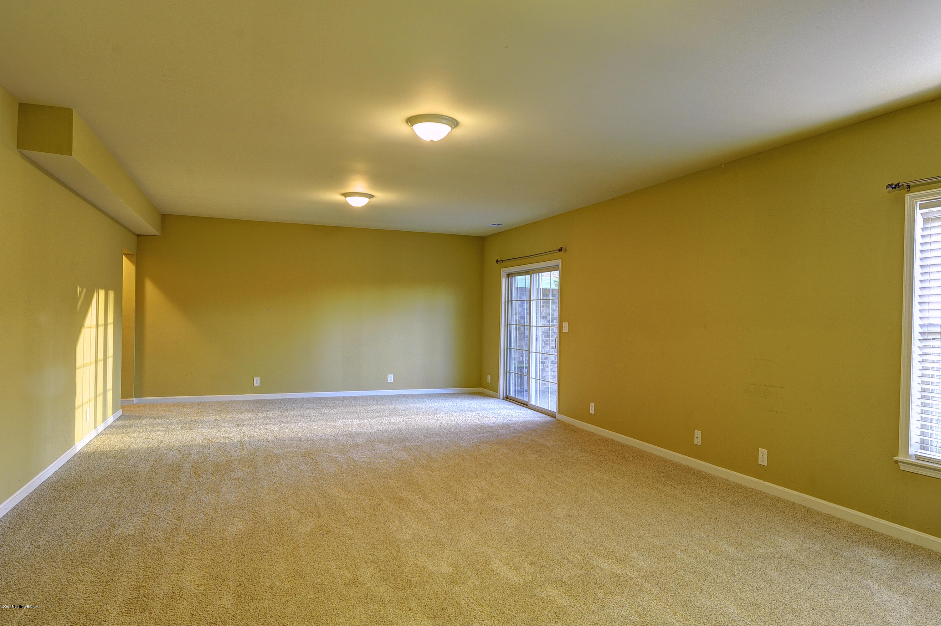 123 Silverview Road Smithfield, KY 40068 - Photo 18 of 31 ll family room.jpg