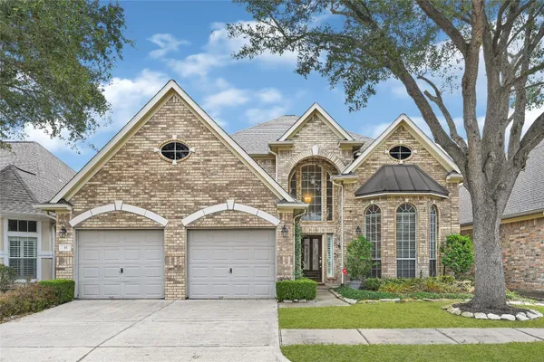 $469,900 | 35 Parkway Place, Houston, TX 77040