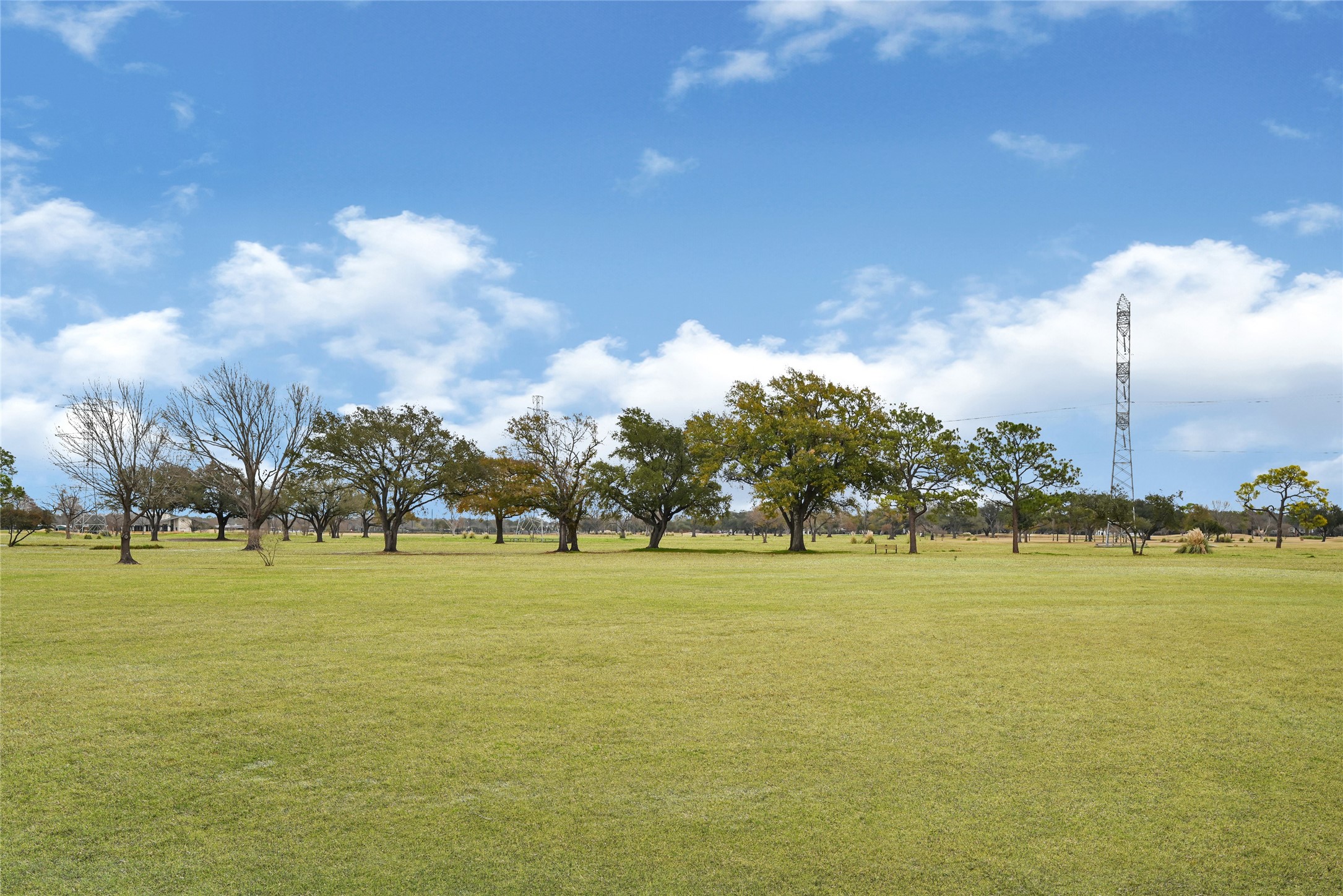 35 Parkway Place Houston, TX 77040 - Photo 36 of 37 a view of an ocean and beach