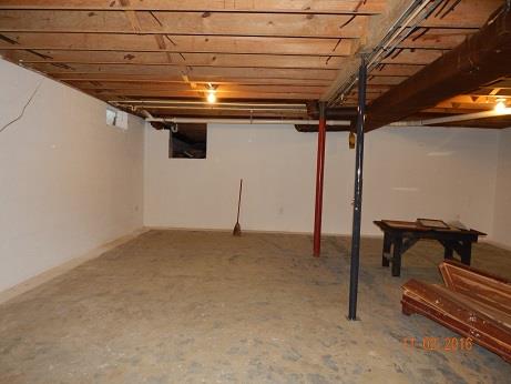 1116 Fall River Road Lawrenceburg, TN 38464 - Photo 15 of 16 a view of a room with gym equipment