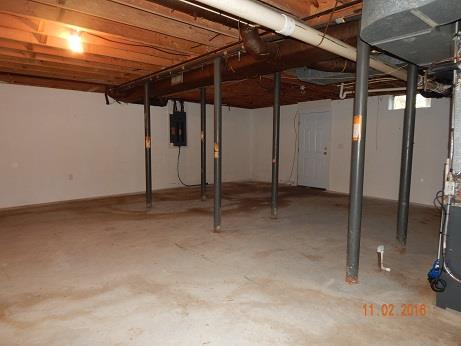 1116 Fall River Road Lawrenceburg, TN 38464 - Photo 16 of 16 a view of an empty room
