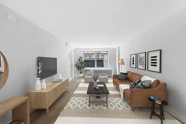 $9,813 | 210 West 89th Street, Unit 2T | Upper West Side