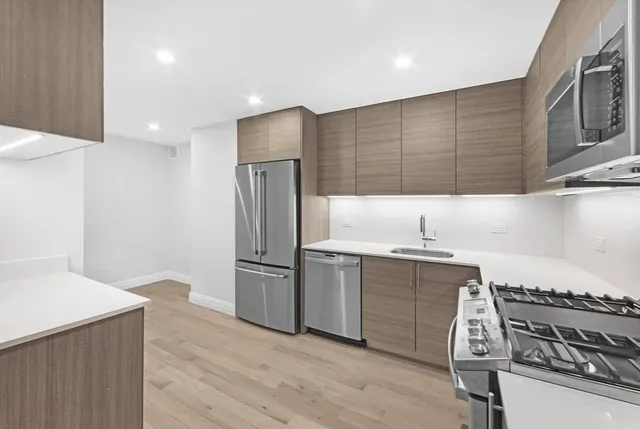 $9,813 | 210 West 89th Street, Unit 2T | Upper West Side