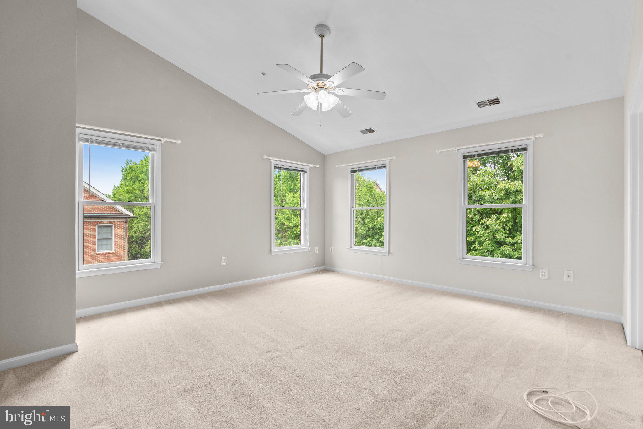 201 Ridgepoint Place Gaithersburg, MD 20878 - Photo 16 of 37