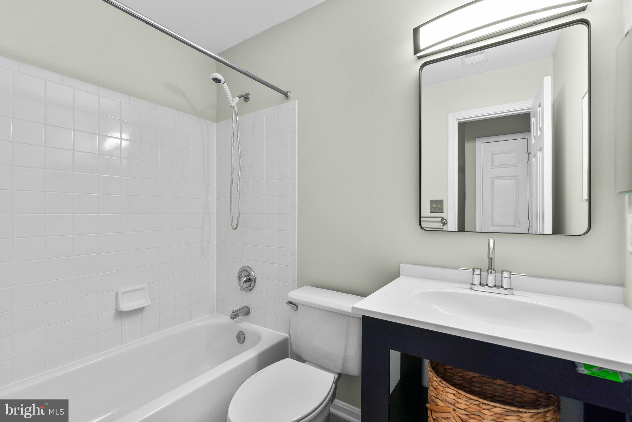 201 Ridgepoint Place Gaithersburg, MD 20878 - Photo 25 of 37 Updated 2nd Full Bathroom