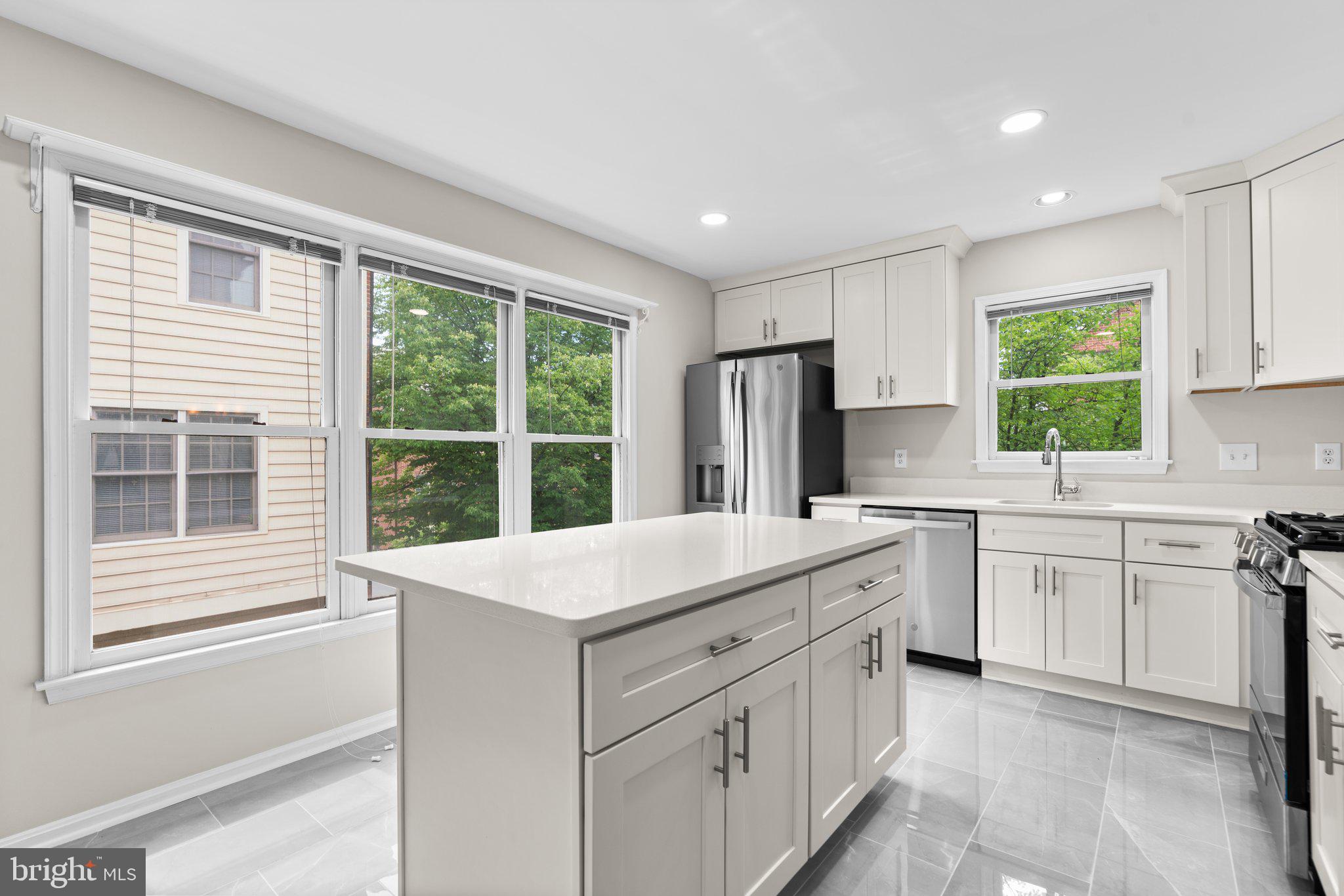 201 Ridgepoint Place Gaithersburg, MD 20878 - Photo 5 of 37 New Kitchen
