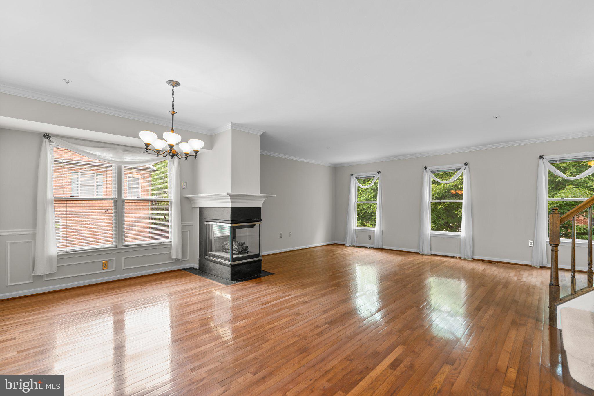 201 Ridgepoint Place Gaithersburg, MD 20878 - Photo 9 of 37