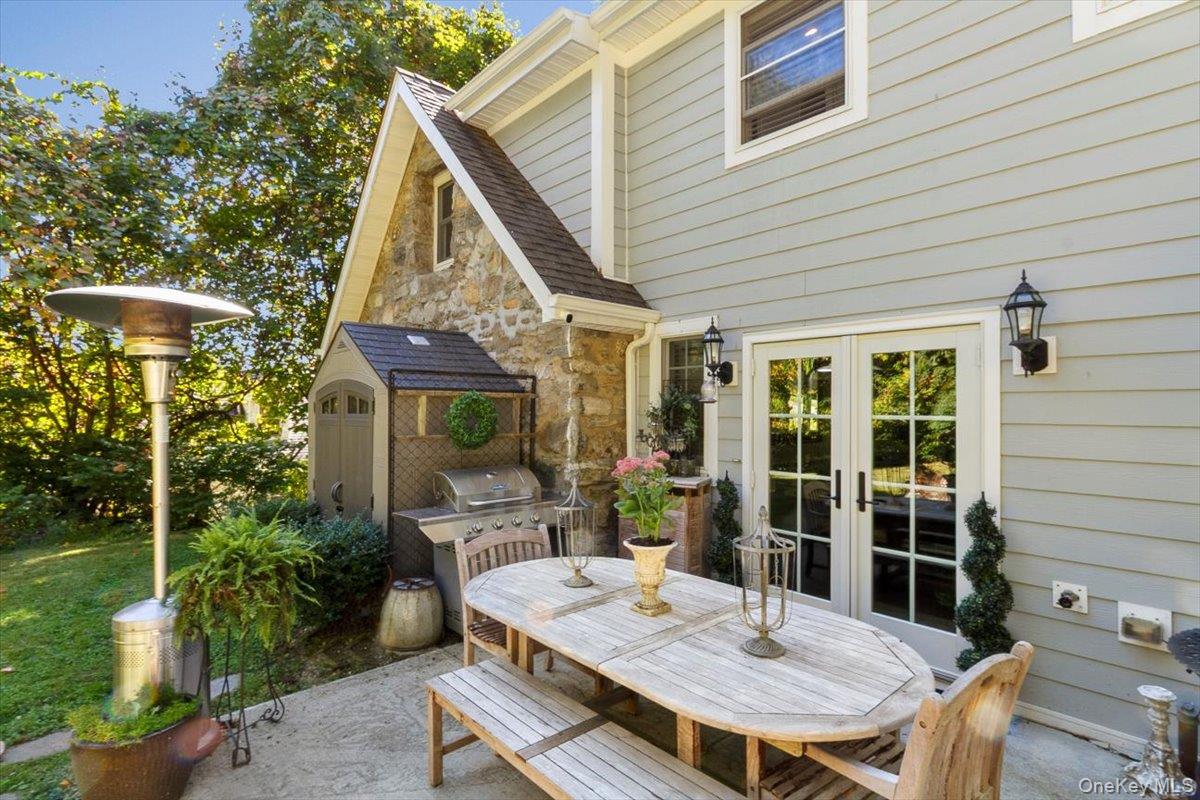 12 Philipse Road Carmel, NY 10512 - Photo 13 of 15 a outdoor space with a table and chairs