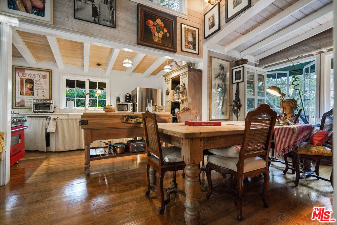 21658 Encina Road Topanga, CA 90290 - Photo 15 of 53 a outdoor patio with table and chairs