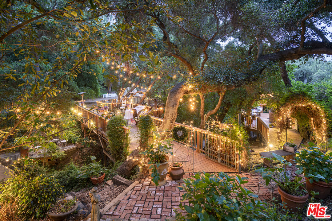21658 Encina Road Topanga, CA 90290 - Photo 45 of 53