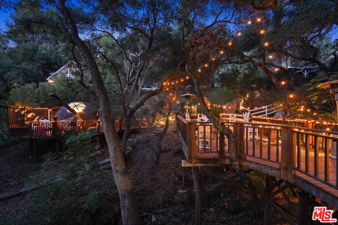 21658 Encina Road Topanga, CA 90290 - Photo 49 of 53 a view of a backyard of the house