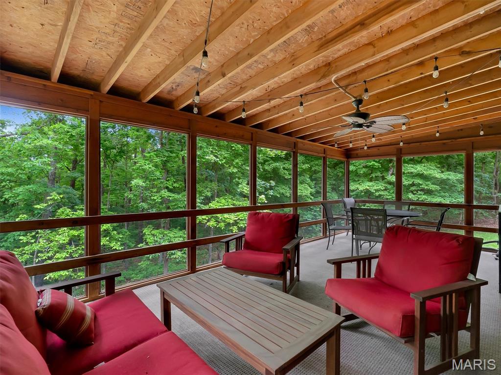 10131 Deer Run Road Bourbon, MO 65441 - Photo 18 of 47