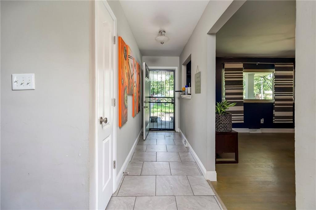 8305 Thompson Road Indianapolis, IN 46239 - Photo 11 of 36 Gallery Image 11