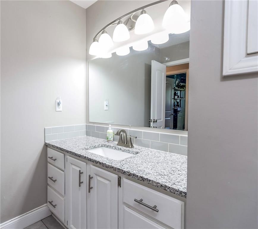 8305 Thompson Road Indianapolis, IN 46239 - Photo 13 of 36 Gallery Image 13