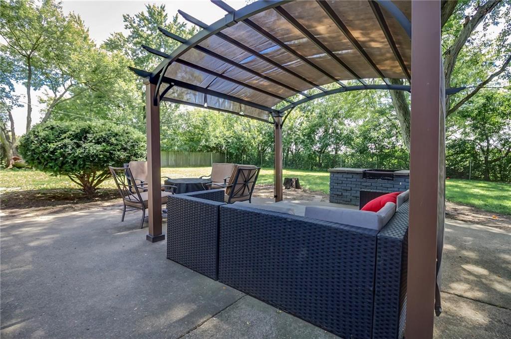 8305 Thompson Road Indianapolis, IN 46239 - Photo 32 of 36 Gallery Image 32