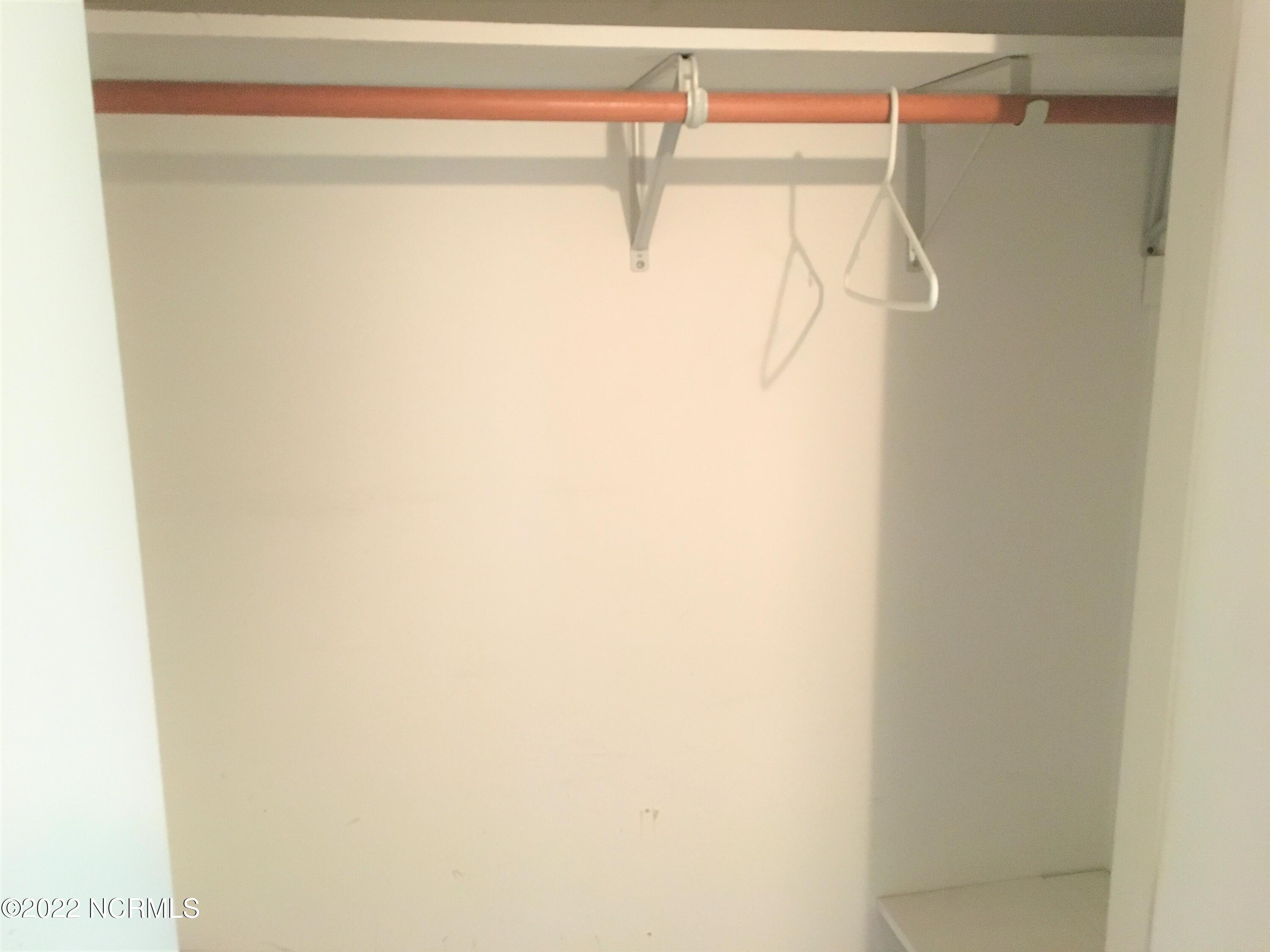 3905 Tower Hill Road Kinston, NC 28501 - Photo 21 of 38 3rd Bedroom Closet