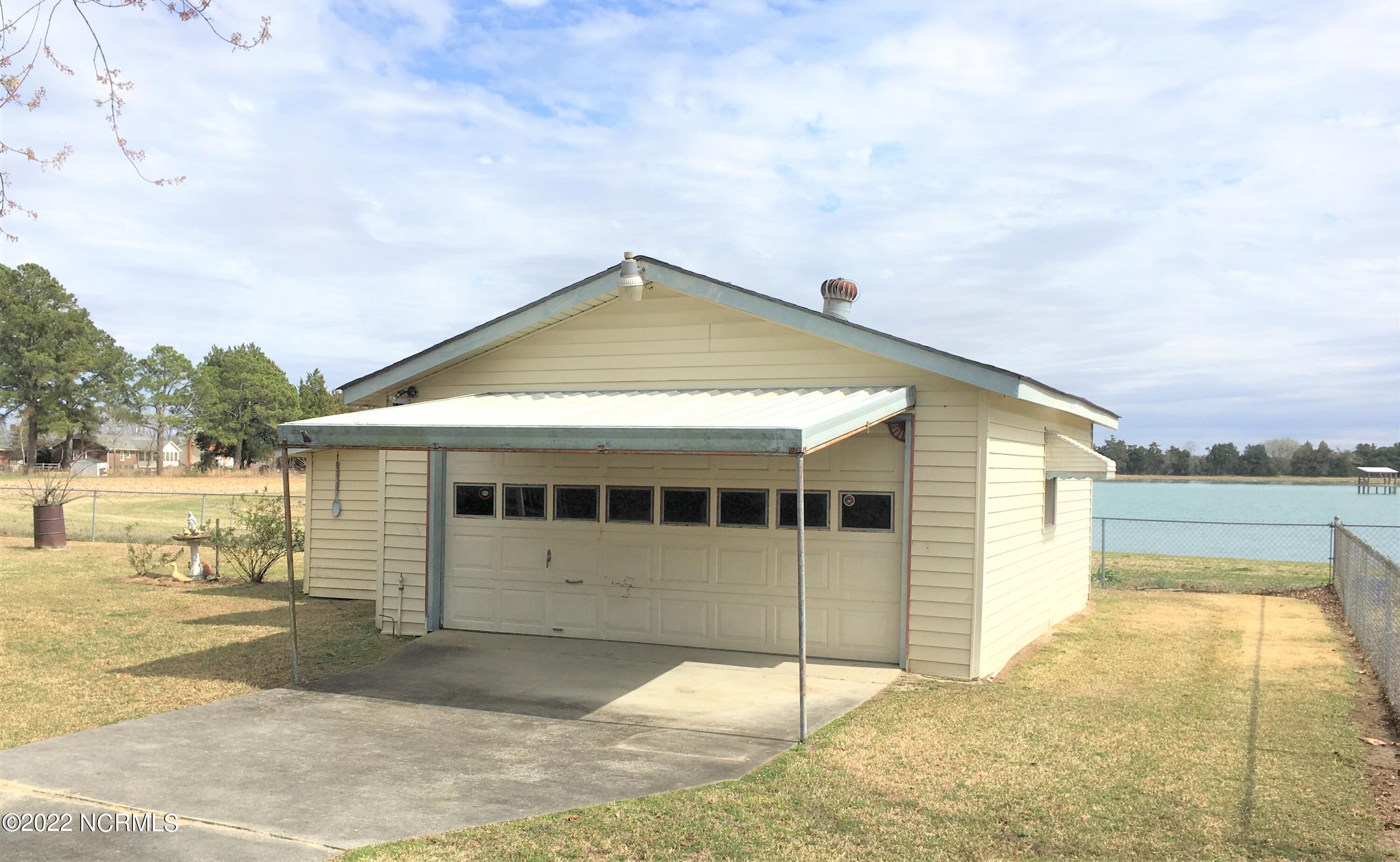 3905 Tower Hill Road Kinston, NC 28501 - Photo 29 of 38 2 Car Garage