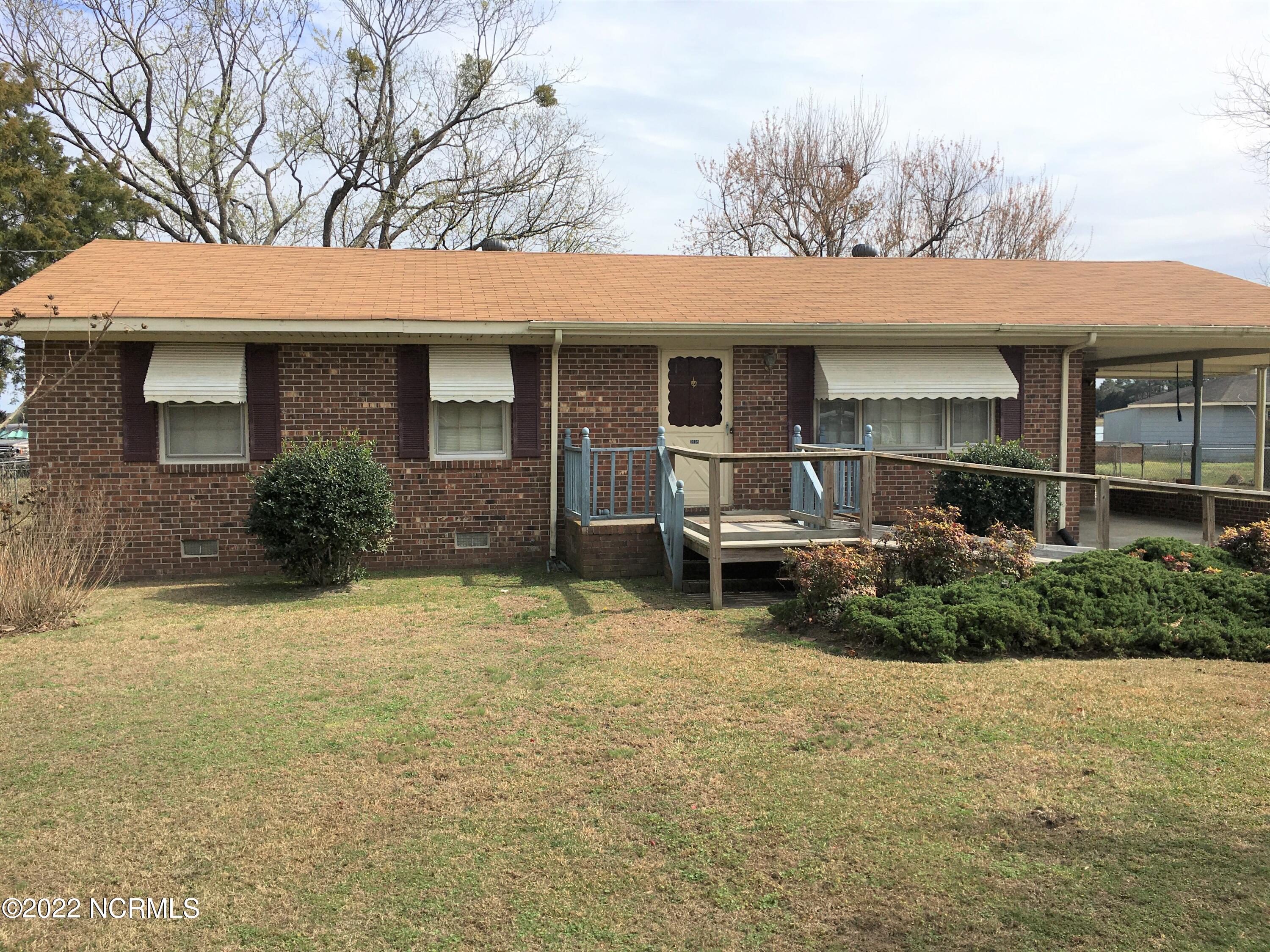 3905 Tower Hill Road Kinston, NC 28501 - Photo 38 of 38 Shutters & Awnings