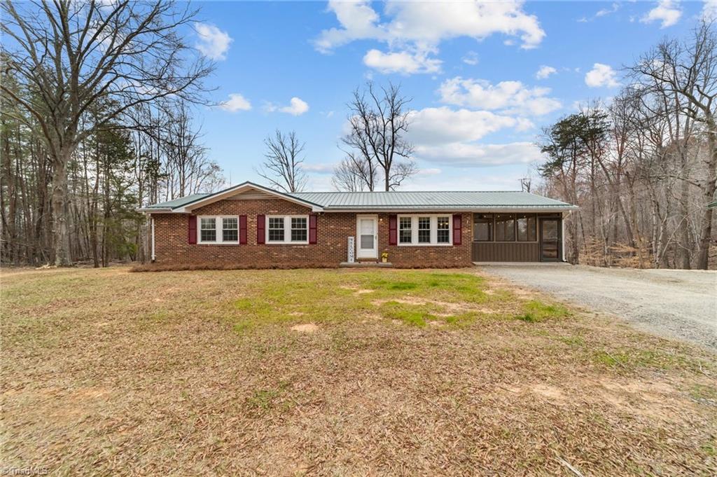 996 Smith Road Stoneville, NC 27048 - Photo 3 of 47 Gallery Image 3