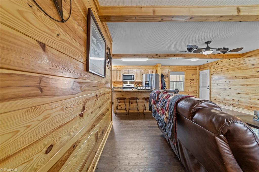 996 Smith Road Stoneville, NC 27048 - Photo 4 of 47 Gallery Image 4