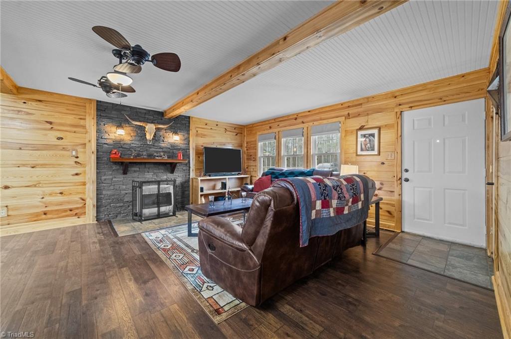 996 Smith Road Stoneville, NC 27048 - Photo 6 of 47 Gallery Image 6