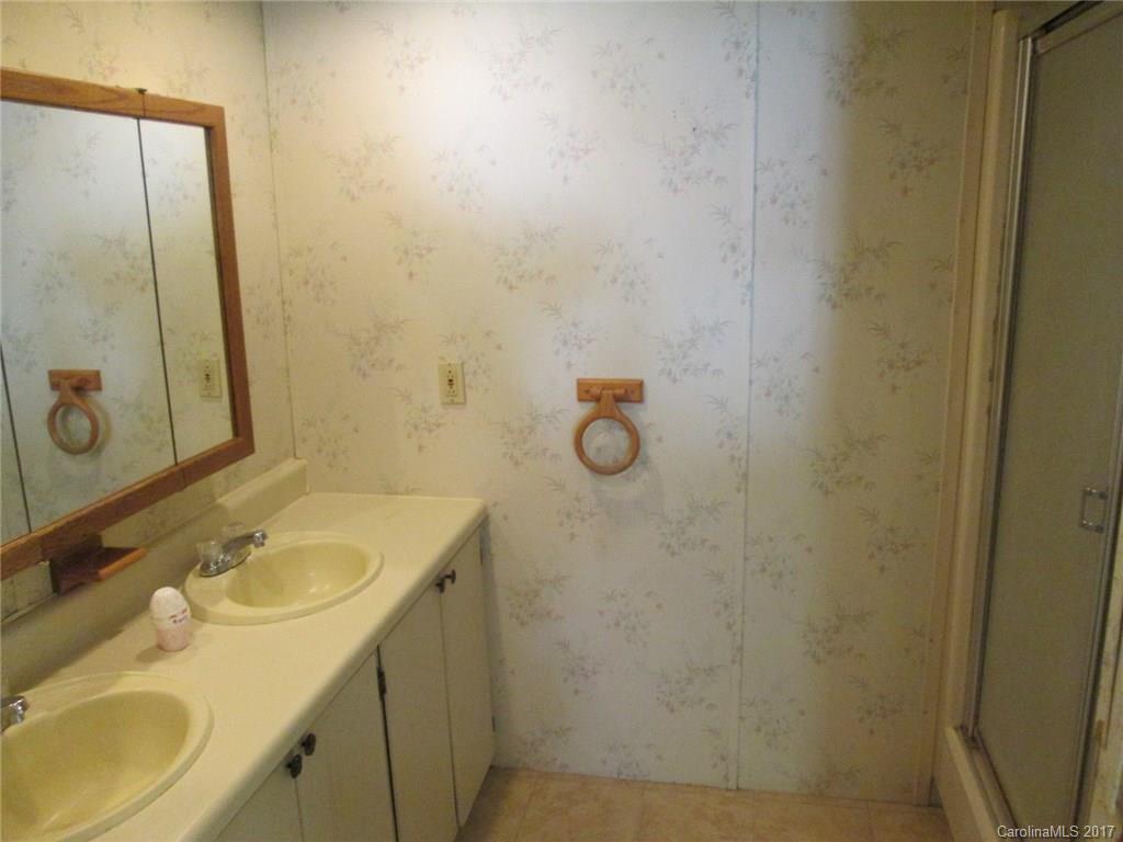 11224 Coble Road Charlotte, NC 28227 - Photo 14 of 20 Gallery Image 14