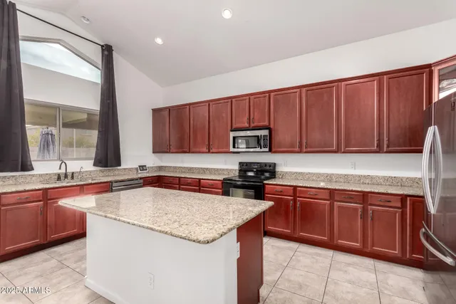 $399,990 | 1729 East Caborca Drive, Casa Grande, AZ 85122