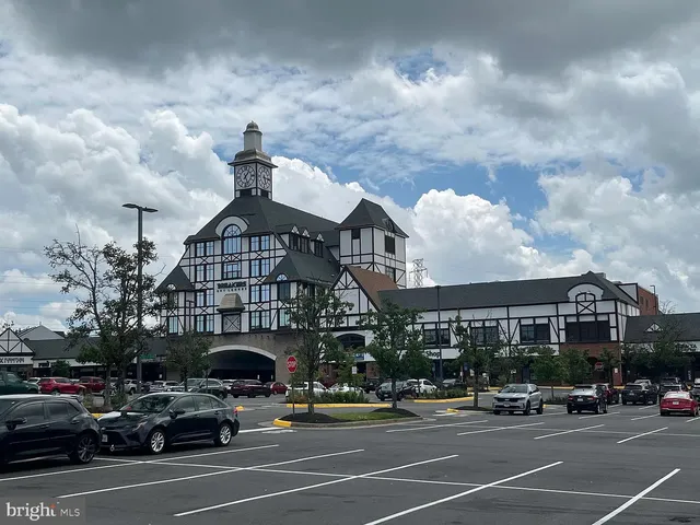 $479,900 | 2559 Peter Jefferson Lane, Herndon, VA 20171