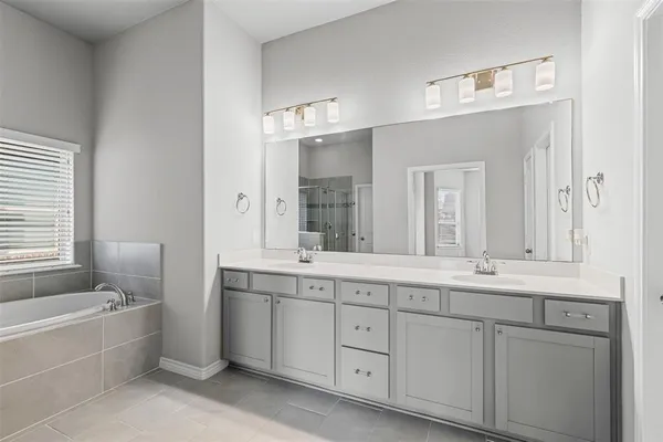 $2,550 | 3804 Carmel Hills Drive, Denton, TX 76208
