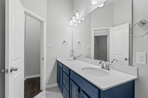 $2,550 | 3804 Carmel Hills Drive, Denton, TX 76208