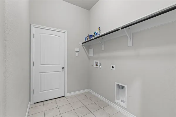 $2,550 | 3804 Carmel Hills Drive, Denton, TX 76208