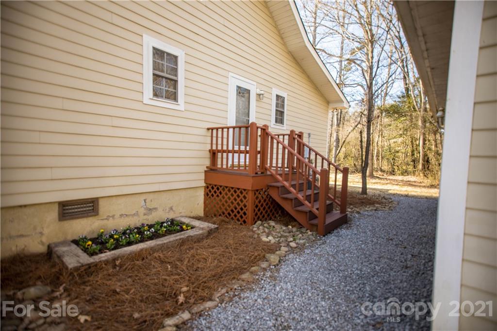 2839 Sulphur Springs Road Hiddenite, NC 28636 - Photo 33 of 44