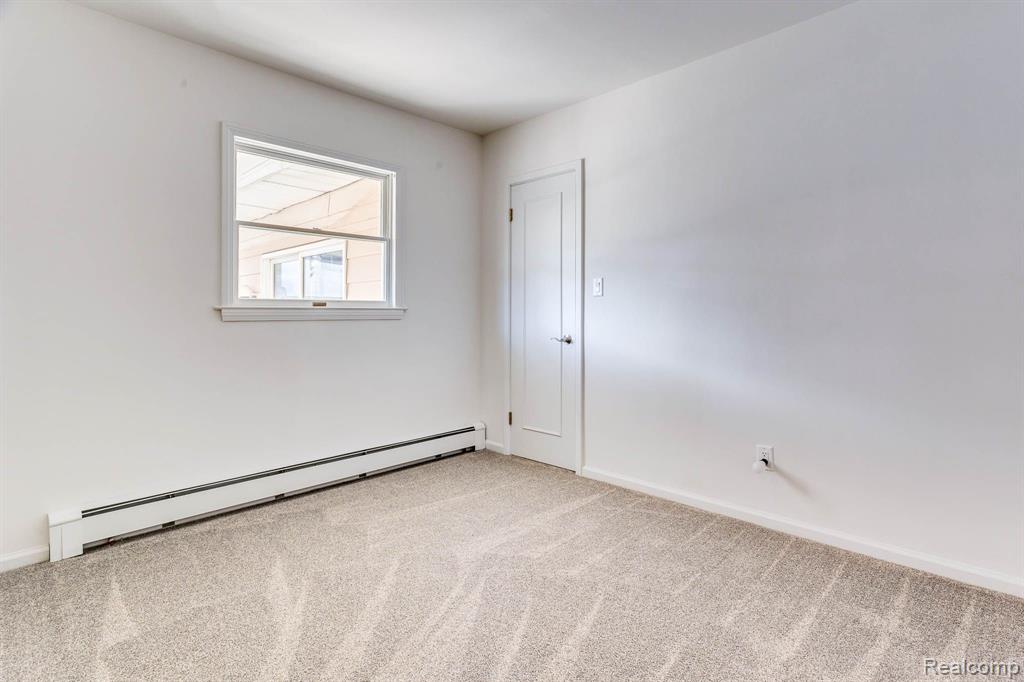 4265 Lapeer Road Port Huron, MI 48060 - Photo 10 of 42