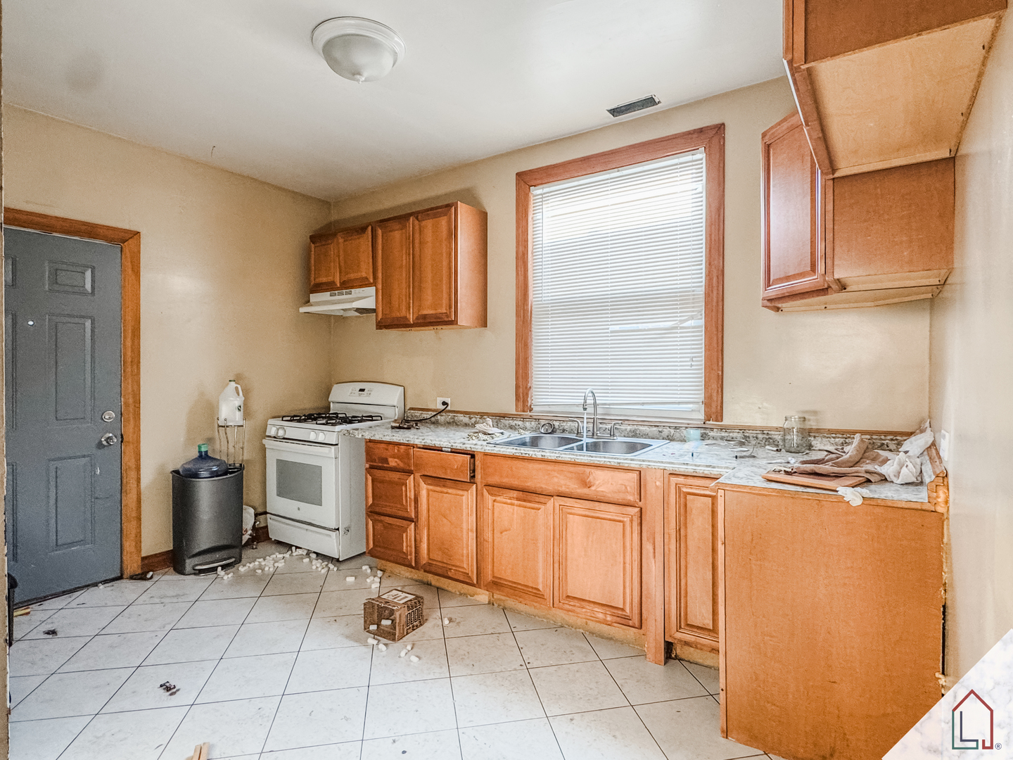 8237 South Green Street Chicago, IL 60620 - Photo 12 of 23