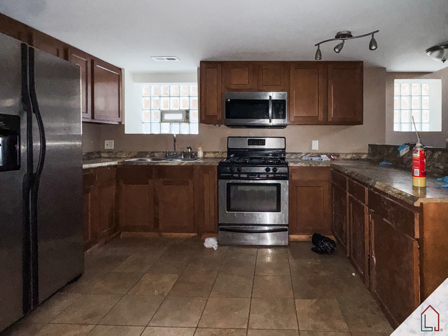 8237 South Green Street Chicago, IL 60620 - Photo 15 of 23