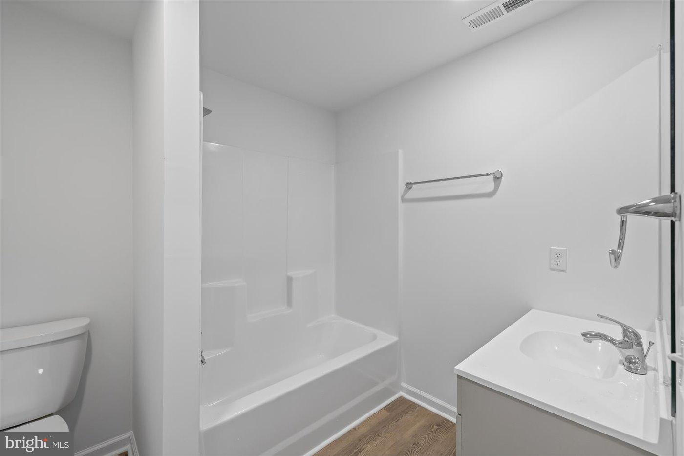 17287 Oakshade Road Orange, VA 22960 - Photo 16 of 26 a bathroom with a sink and a bathtub