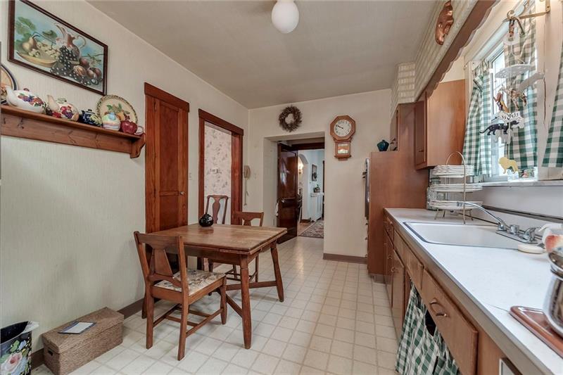 6521 Landview Road Pittsburgh, PA 15217 - Photo 14 of 25 Gallery Image 14