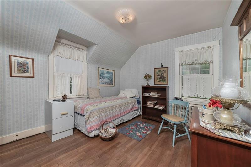 6521 Landview Road Pittsburgh, PA 15217 - Photo 17 of 25 Gallery Image 17