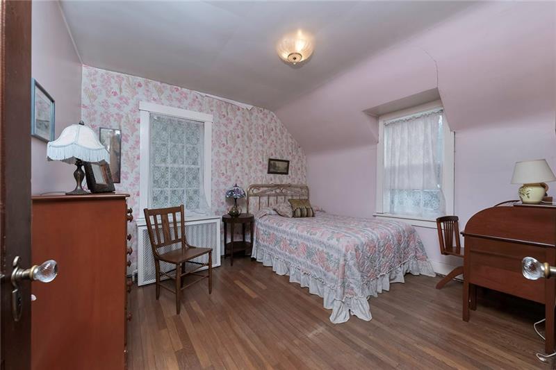 6521 Landview Road Pittsburgh, PA 15217 - Photo 18 of 25 Gallery Image 18