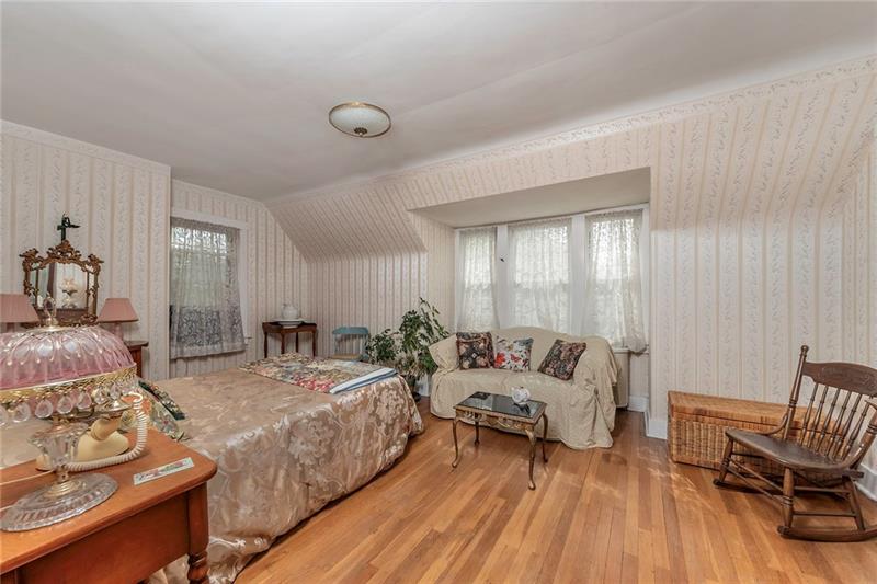 6521 Landview Road Pittsburgh, PA 15217 - Photo 19 of 25 Gallery Image 19