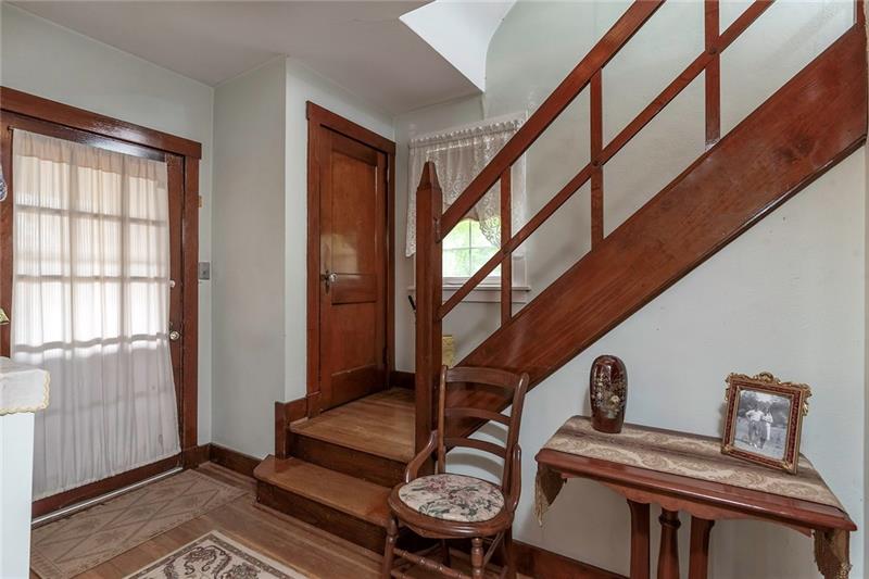 6521 Landview Road Pittsburgh, PA 15217 - Photo 7 of 25 Gallery Image 7