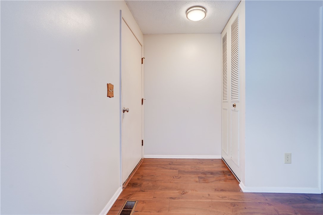 56 Ridge Meadows Drive Ogden, NY 14559 - Photo 7 of 48