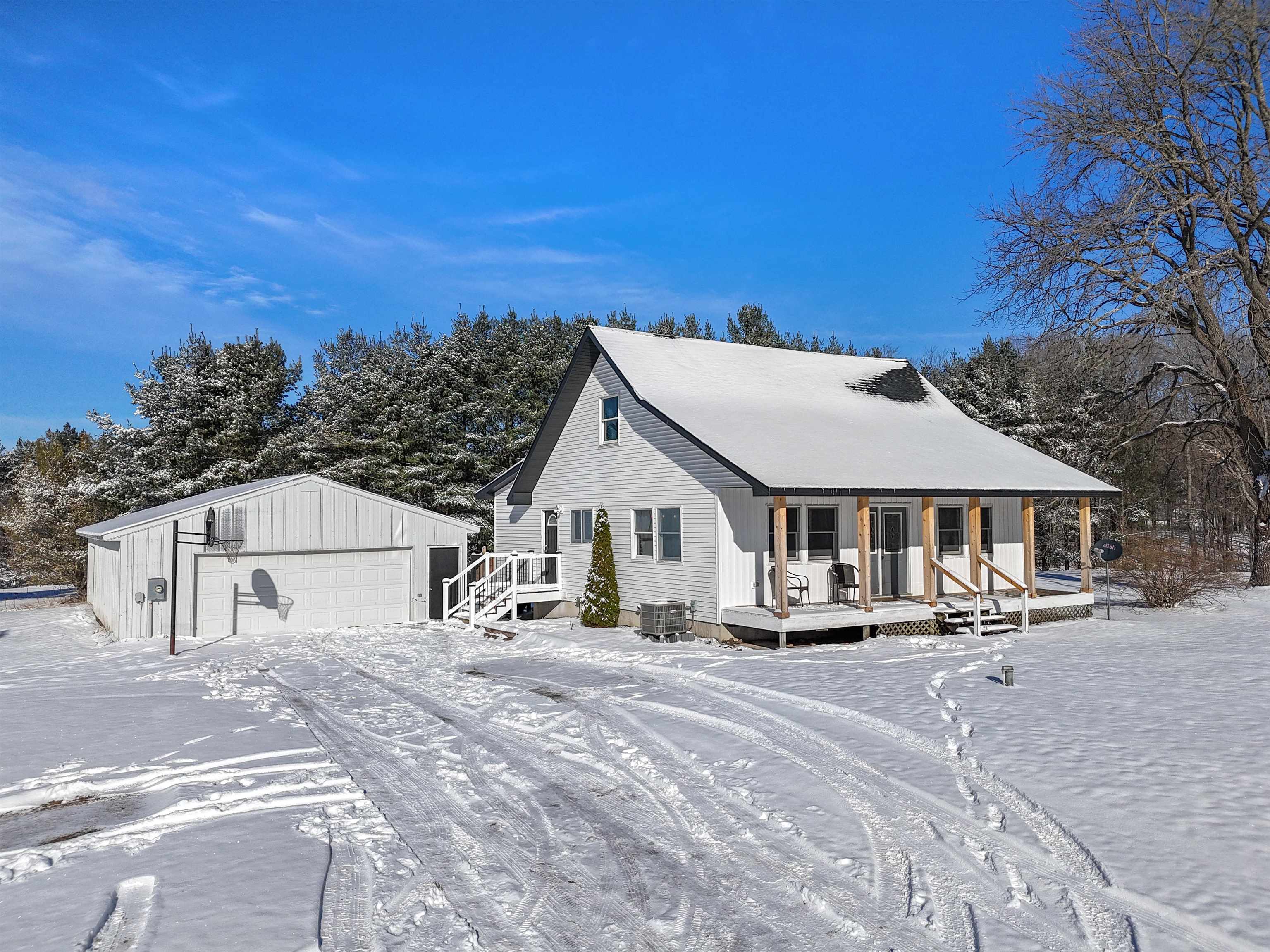 20 South 35 Road Cadillac, MI 49601 - Photo 2 of 47