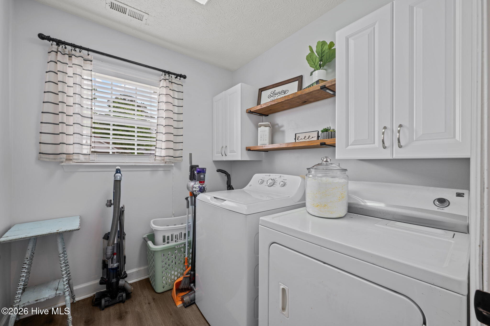 615 Fox Ridge Court Havelock, NC 28532 - Photo 25 of 40 formal laundry toom