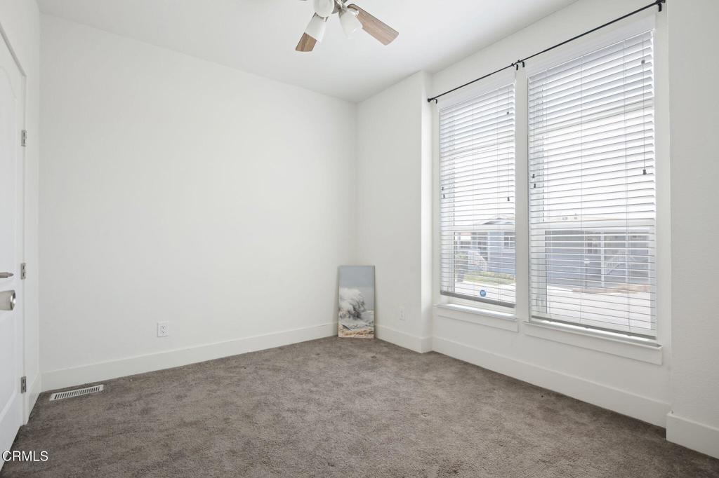 11100 Telegraph Road, Unit 88 Ventura, CA 93004 - Photo 15 of 24 an empty room with a window