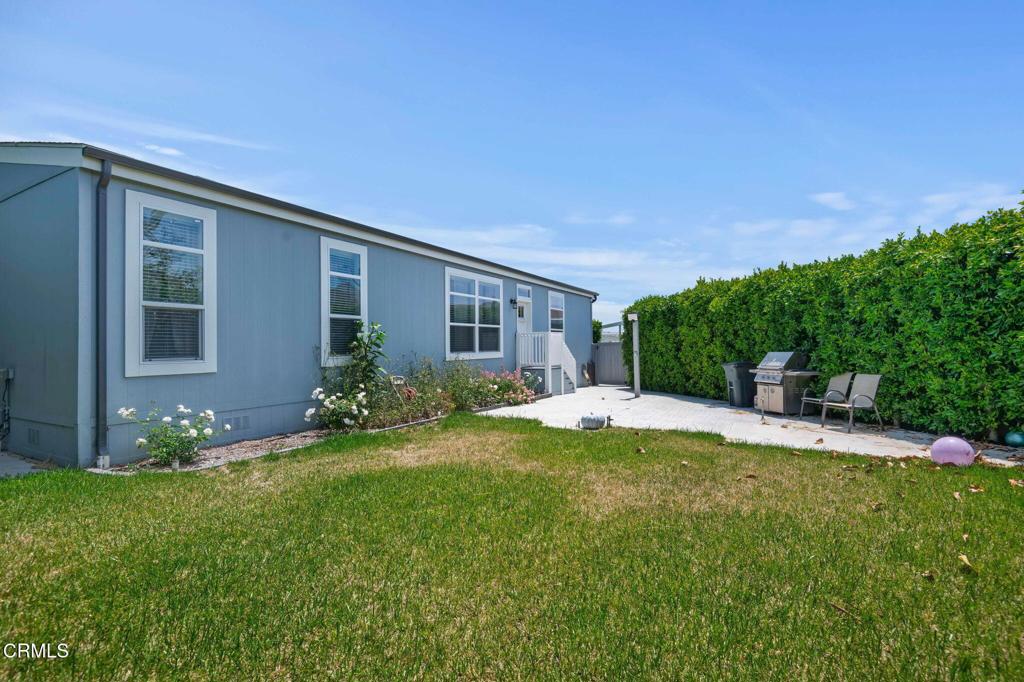 11100 Telegraph Road, Unit 88 Ventura, CA 93004 - Photo 18 of 24 a house view with a garden space
