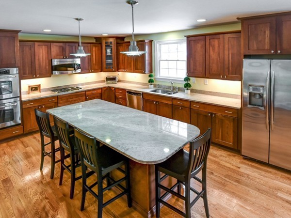 130 Woodledge Road Needham, MA 02492 - Photo 6 of 26