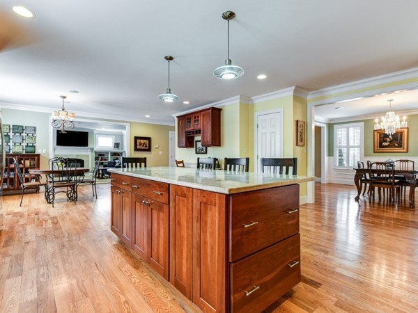 130 Woodledge Road Needham, MA 02492 - Photo 8 of 26